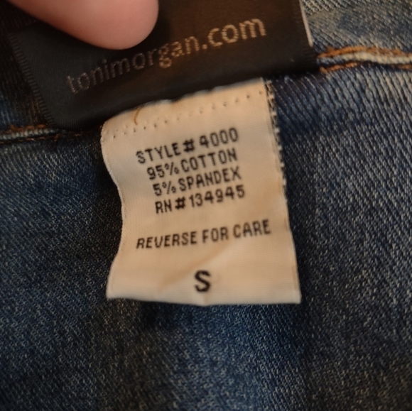 Toni Morgan woman's size small jean denim jacket - Picture 5 of 6